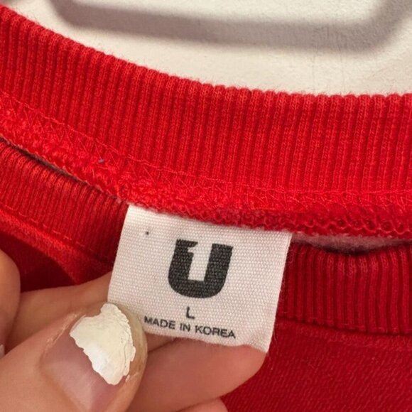 NWOT- Red Minnie Mouse with scarf Sweatshirt- L - Picture 5 of 6